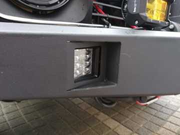 LADA NİVA  DEMİR ÖN TAMPON (GÖMME LEDLER DAHİLDİR)