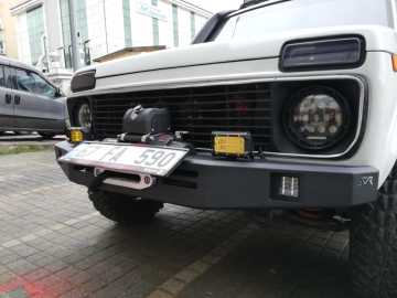 LADA NİVA  DEMİR ÖN TAMPON (GÖMME LEDLER DAHİLDİR)