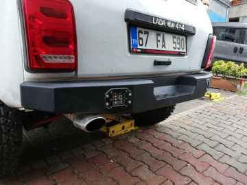 LADA NİVA DEMİR ARKA TAMPON (GÖMME LEDLER DAHİL)
